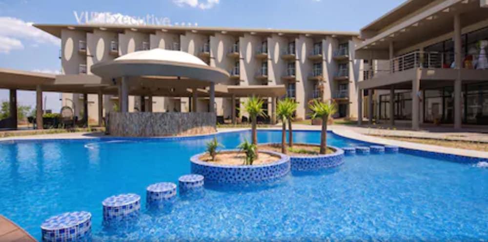 Hotel Vip Executive Tete Extérieur photo